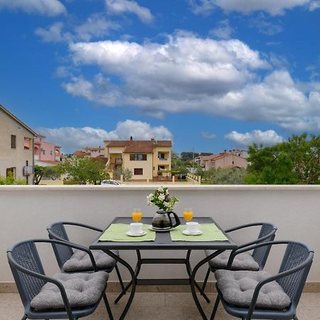 Apartment Kate Pula Bagian luar foto
