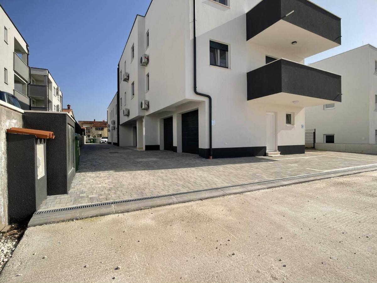 Apartment Kate Pula Bagian luar foto