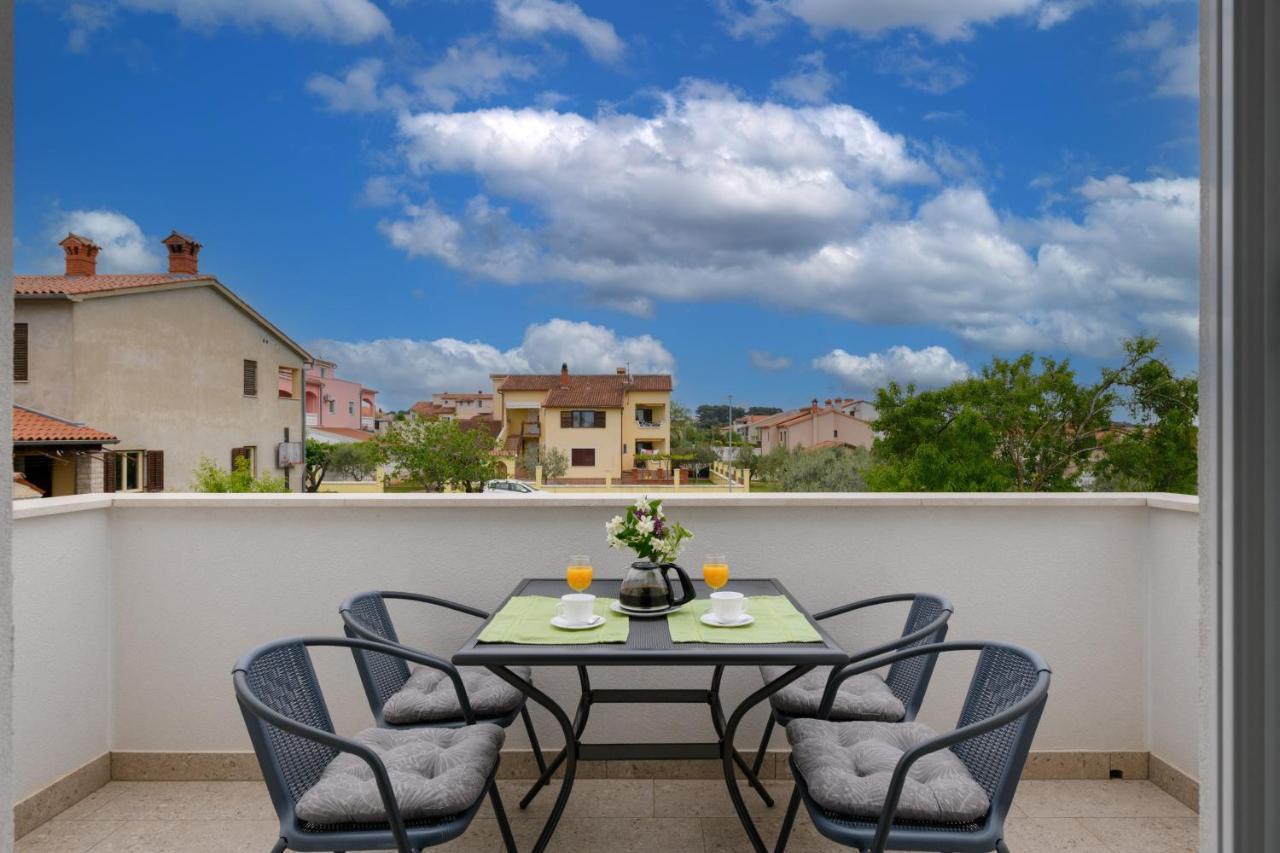 Apartment Kate Pula Bagian luar foto