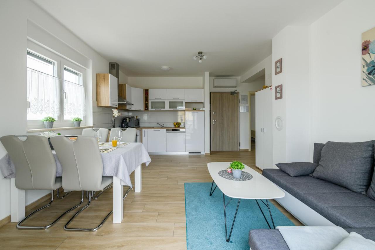 Apartment Kate Pula Bagian luar foto