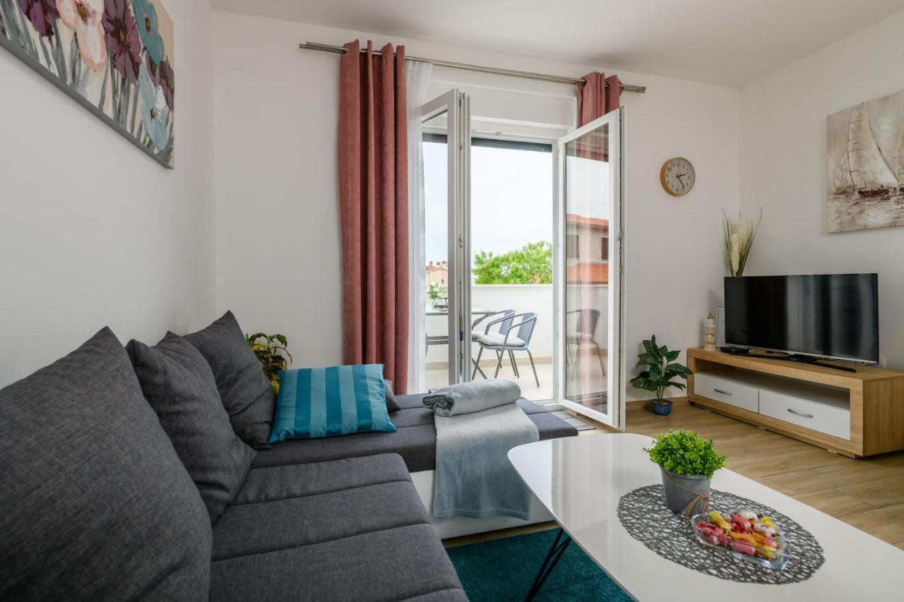 Apartment Kate Pula Bagian luar foto