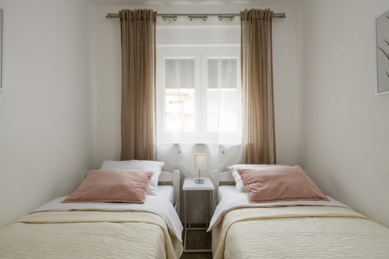 Apartment Kate Pula Bagian luar foto