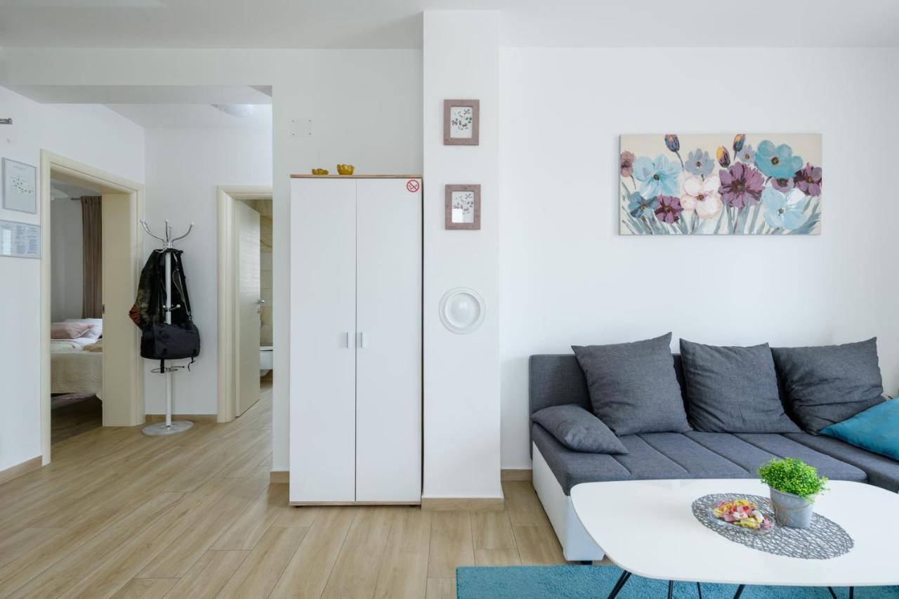 Apartment Kate Pula Bagian luar foto