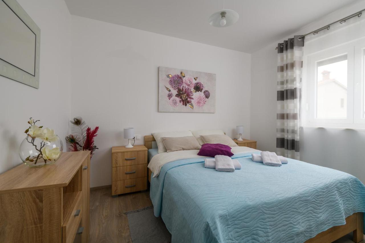 Apartment Kate Pula Bagian luar foto